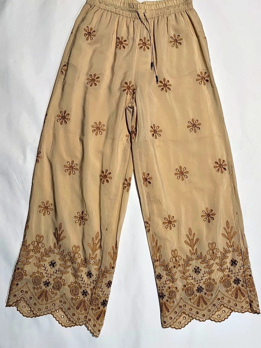 Zara Floral Wide Embroidered Leg Pants in Beige Size XS NWT